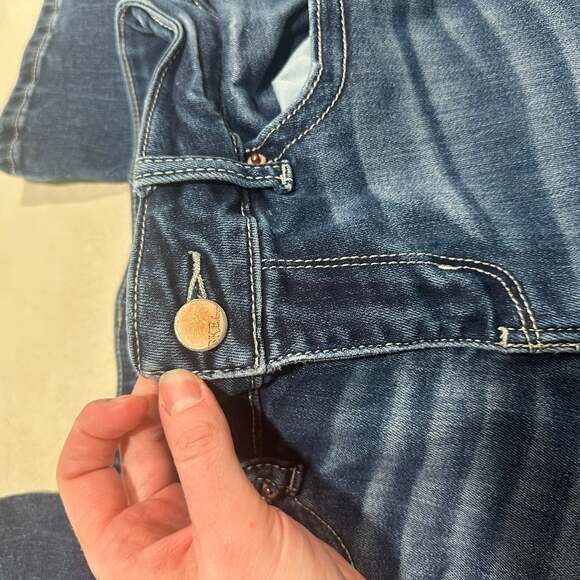 BKE Buckle Mid-Rise BootcutJeans Womens Size 26 - Picture 3 of 13